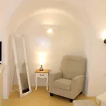 Villa Traditional Cave Villa-paradise & Prive Jacuzzi Emporio (Santorini)