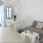 Traditional Cave Villa-paradise & Prive Jacuzzi Emporio (Santorini)