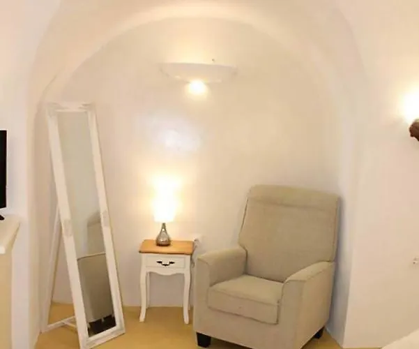 빌라 Traditional Cave Villa-paradise & Prive Jacuzzi Emporio (Santorini)