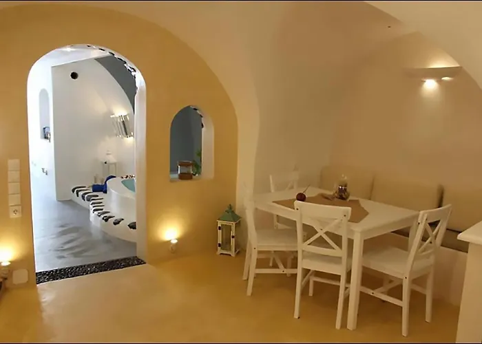 Traditional Cave Villa-paradise & Prive Jacuzzi 빌라 Emporio (Santorini)